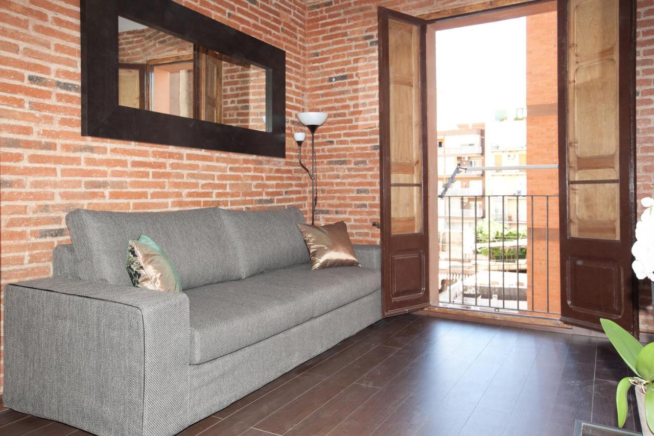2-Bedroom Apartment For Families Barcelona Exterior photo